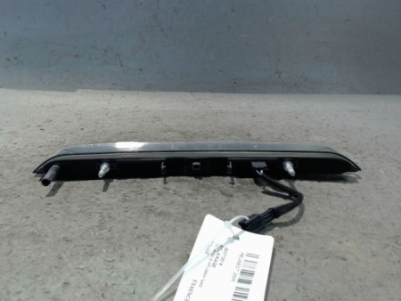FEUX STOP SUPPLEMENTAIRE PEUGEOT 2008