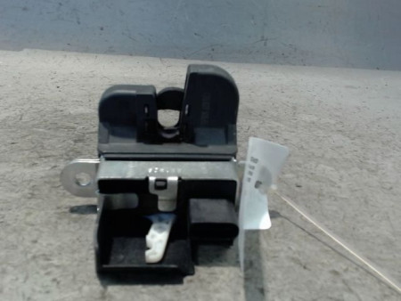 SERRURE HAYON  VOLKSWAGEN TOURAN 09-