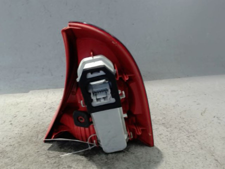 FEU ARRIERE GAUCHE  RENAULT CLIO II PH.2 01-06
