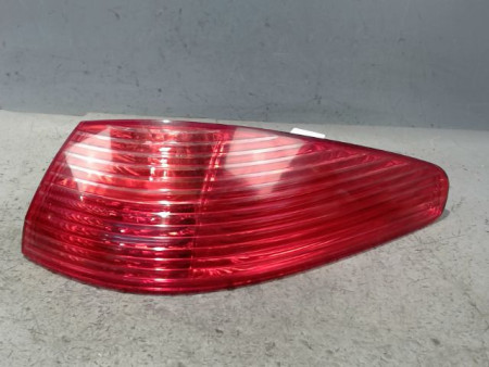 FEU ARRIERE DROIT PEUGEOT 607 2004-