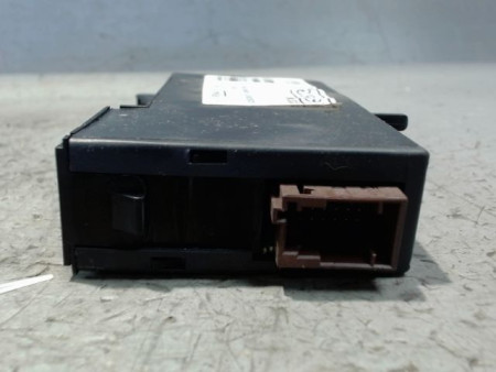 LECTEUR DE CARTE RENAULT LAGUNA II ESTATE 2005-2007