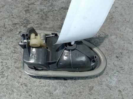 POIGNEE INTERIEURE PORTE AVANT DROIT RENAULT SCENIC I PH2 99-03