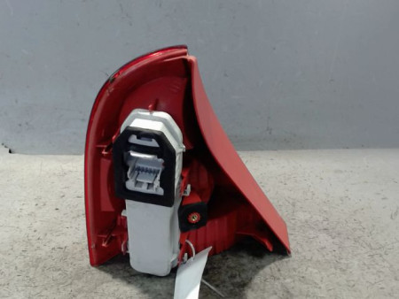FEU ARRIERE DROIT RENAULT CLIO II PH.2 01-06