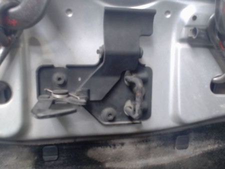 CAPOT VOLKSWAGEN POLO 02-05