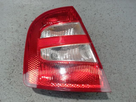 FEU ARRIERE GAUCHE  SKODA FABIA 2004-2007