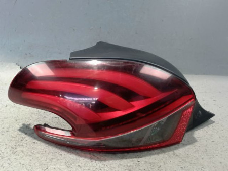 FEU ARRIERE GAUCHE  PEUGEOT 208