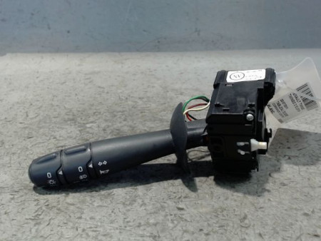 COMMANDE CLIGNOTANT RENAULT TWINGO 2 2010-