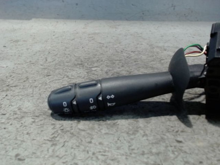 COMMANDE CLIGNOTANT RENAULT TWINGO 2 2010-