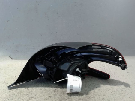 FEU ARRIERE GAUCHE  PEUGEOT 208