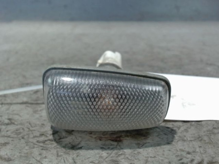 REPETITEUR AILE DROIT CITROEN SAXO -99