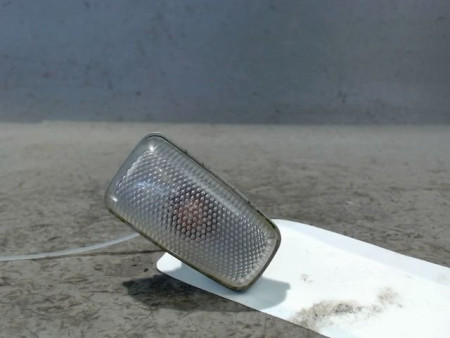 REPETITEUR AILE GAUCHE CITROEN SAXO -99