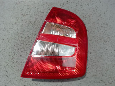 FEU ARRIERE DROIT SKODA FABIA 2004-2007