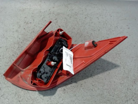 FEU ARRIERE GAUCHE  PEUGEOT 1007