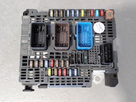 BOITE A FUSIBLES PEUGEOT 508 2010-