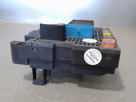 BOITE A FUSIBLES PEUGEOT 508 2010-