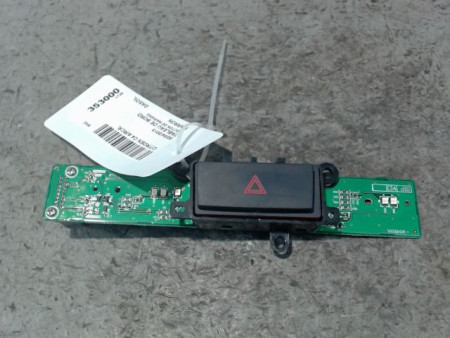 BOUTON DE WARNING CITROEN C4 AIRCR.