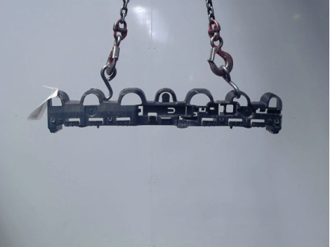 SUPPORT CENTRAL PARE-CHOC ARRIERE  RENAULT CLIO IV