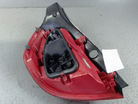 FEU ARRIERE DROIT RENAULT CLIO III 2010-