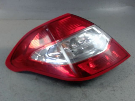 FEU ARRIERE GAUCHE  CITROEN C4 2010-