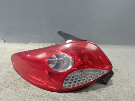 FEU ARRIERE GAUCHE  PEUGEOT 206+ 2009-