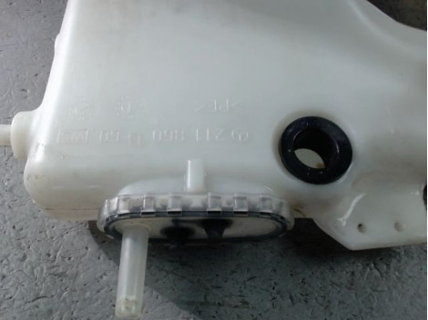 RESERVOIR LAVE-GLACE AVANT MERCEDES CLASSE E 2002-