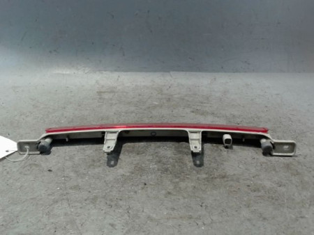 FEUX STOP SUPPLEMENTAIRE JEEP CHEROKEE 2004-