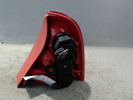 FEU ARRIERE GAUCHE  RENAULT CLIO II CAMPUS 06-