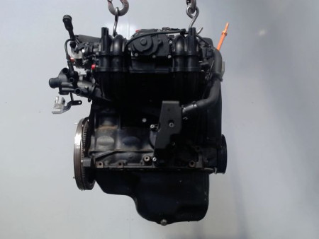 MOTEUR ESSENCE VOLKSWAGEN POLO 94-99 60 1.4