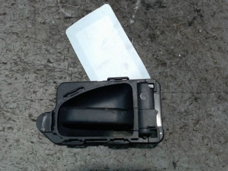 POIGNEE INTERIEURE PORTE AVANT DROIT CITROEN SAXO -99