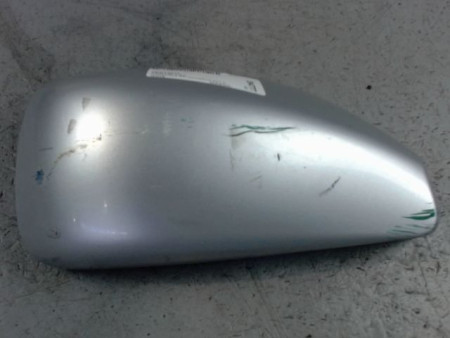 CARENAGE RETROVISEUR EXTERIEUR DROIT PEUGEOT 807