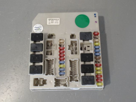 BOITE A FUSIBLES RENAULT CLIO III 2005-