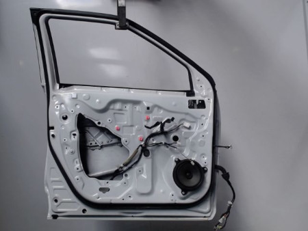 PORTE AVANT GAUCHE TOYOTA YARIS CRO