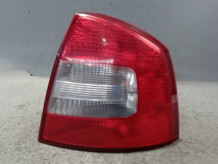 FEU ARRIERE DROIT SKODA OCTAVIA 2008-