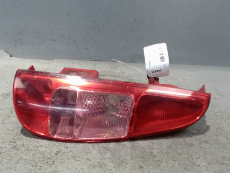 FEU ARRIERE GAUCHE  PEUGEOT 807