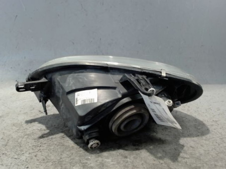 PHARE DROIT CITROEN SAXO 99-