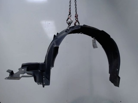 PARE-BOUE AVANT DROIT TOYOTA COROLLA VERSO 2007-
