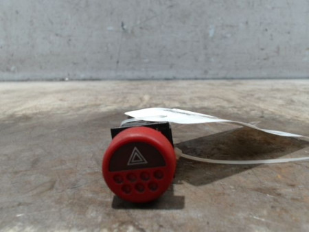 BOUTON DE WARNING PEUGEOT 106 96-2003