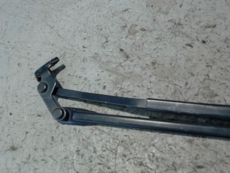 BRAS ESSUIE-GLACE AVANT TOYOTA YARIS II 2010-