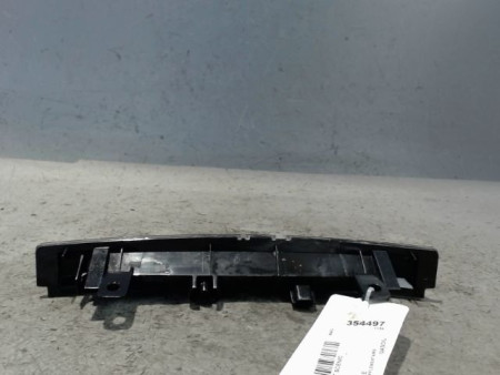 FEUX STOP SUPPLEMENTAIRE RENAULT SCENIC