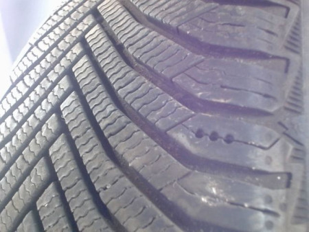 Pneu MICHELIN ALPIN 7 215 65 16 98 H