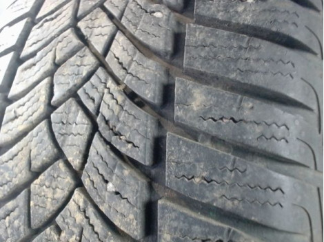 Pneu GOOD YEAR ULTRAGRIP PERFORMANCE + 195 50 15 82 H