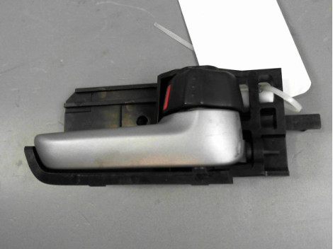POIGNEE INTERIEURE PORTE AVANT DROIT SUZUKI SPLASH