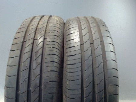 Paire de pneus GOOD YEAR EFFICIENTGRIP COMPACT 2 175 65 14 82 T