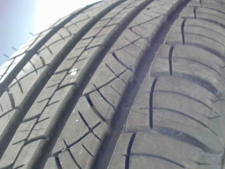 Pneu MICHELIN LATITUDE TOUR HP 215 65 15 98 H