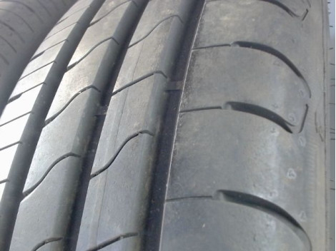 Paire de pneus GOOD YEAR EFFICIENT GRIP COMPACT 2 175 65 14 82 T
