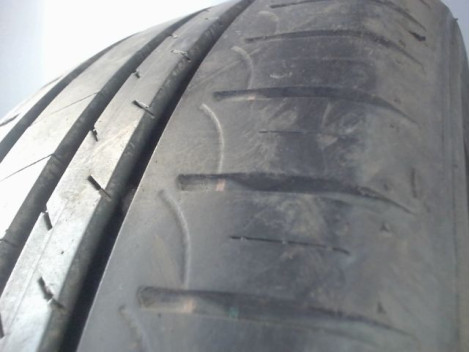 Pneu GOOD YEAR EFFICIENT GRIP 185 55 15 82 H