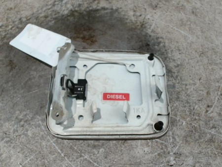 VOLET DE TRAPPE CARBURANT NISSAN JUKE