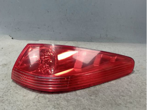 FEU ARRIERE DROIT PEUGEOT 607 2004-
