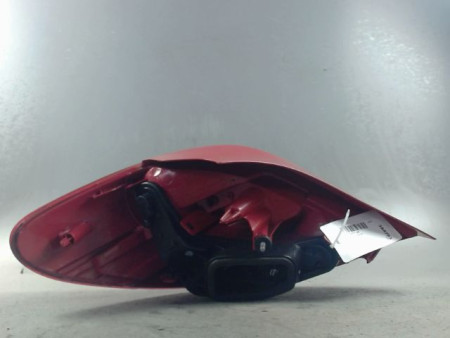 FEU ARRIERE DROIT PEUGEOT 207 2011-