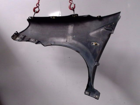 AILE AVANT DROIT NISSAN ALMERA TINO 2003-